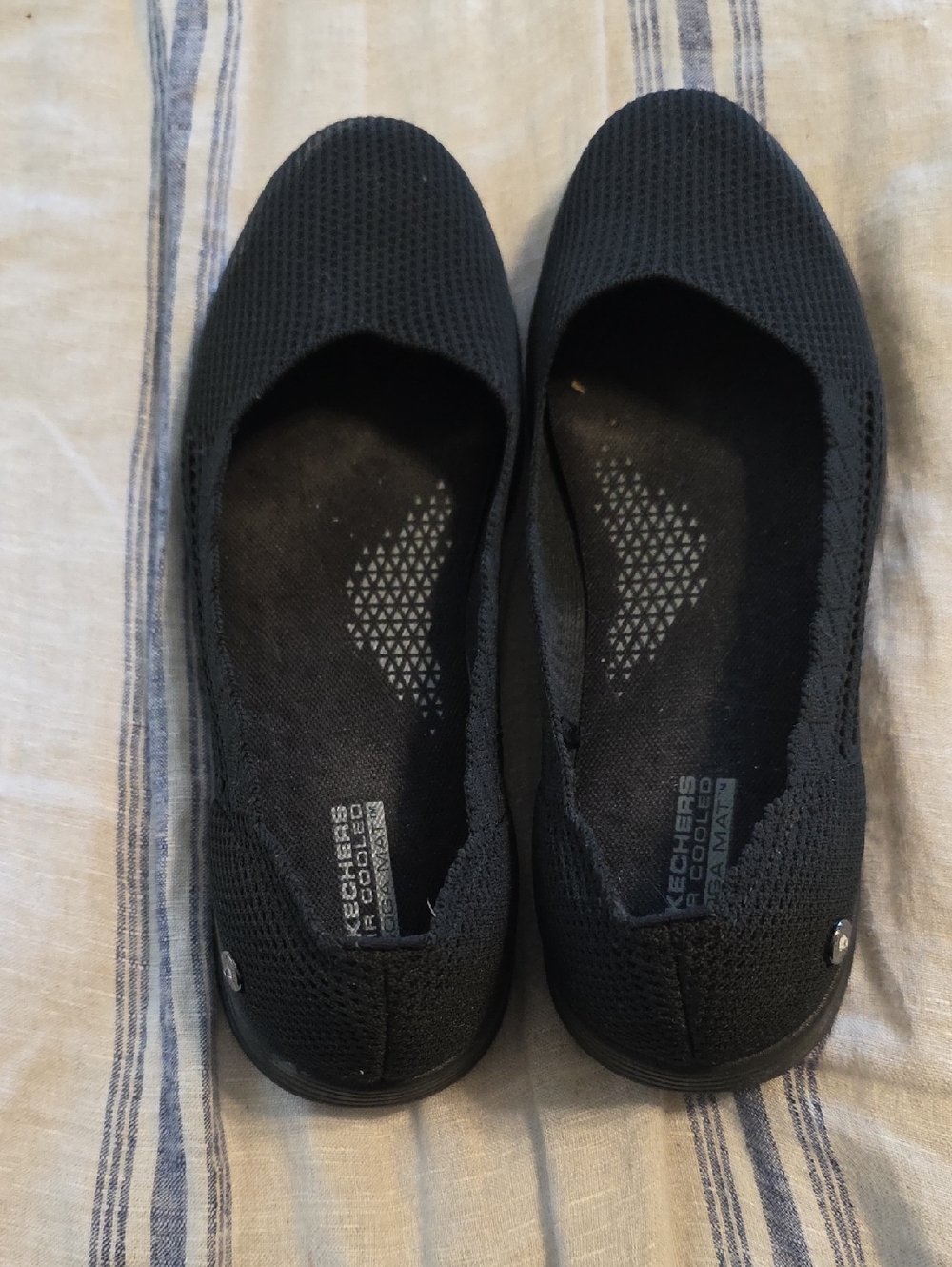 Skechers Women's Black Knit Slip-On Ballet Flats